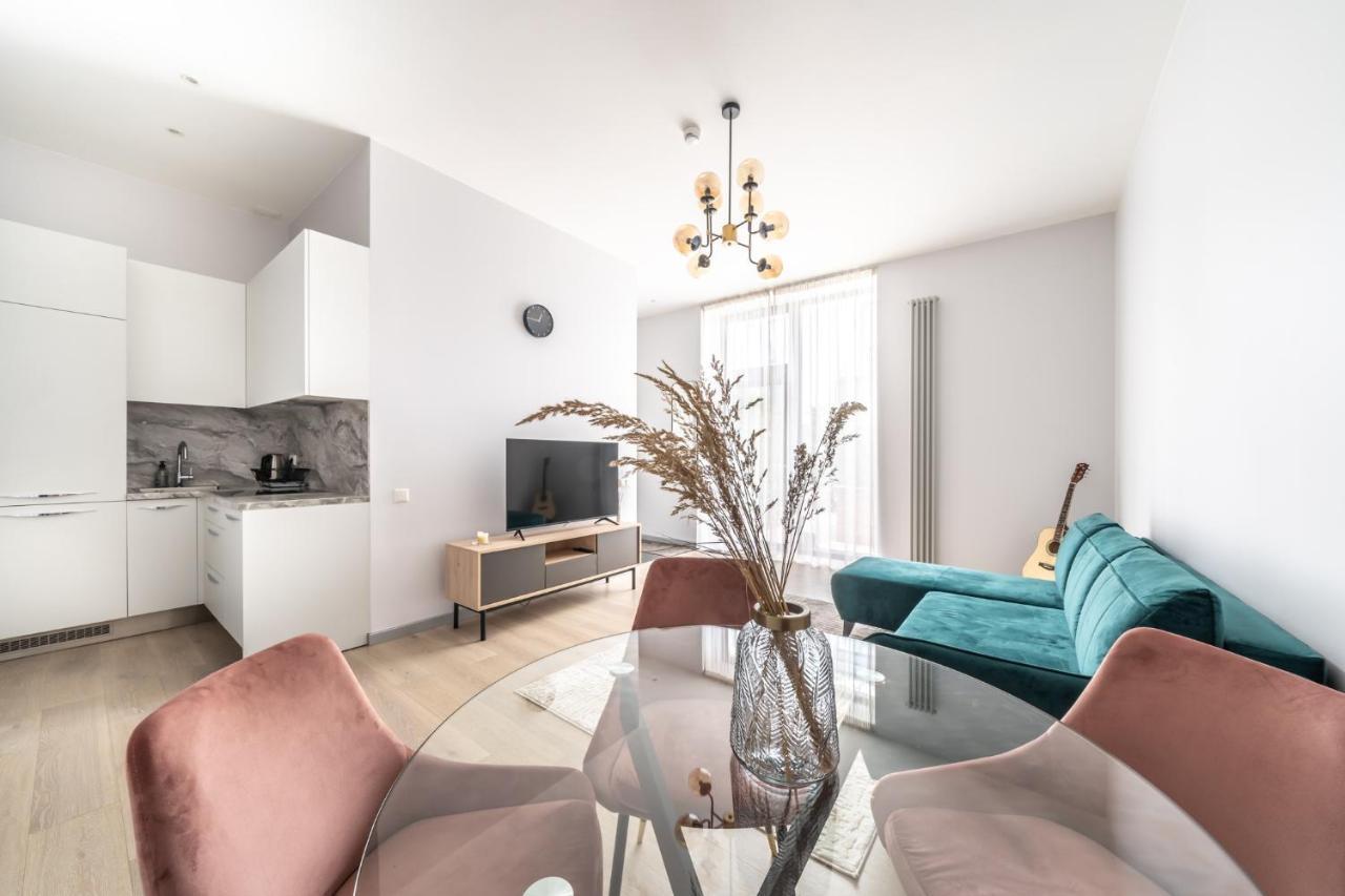 New Comfortable 2 Bedroom Cottage W/Big Terrace Jurmala Luaran gambar